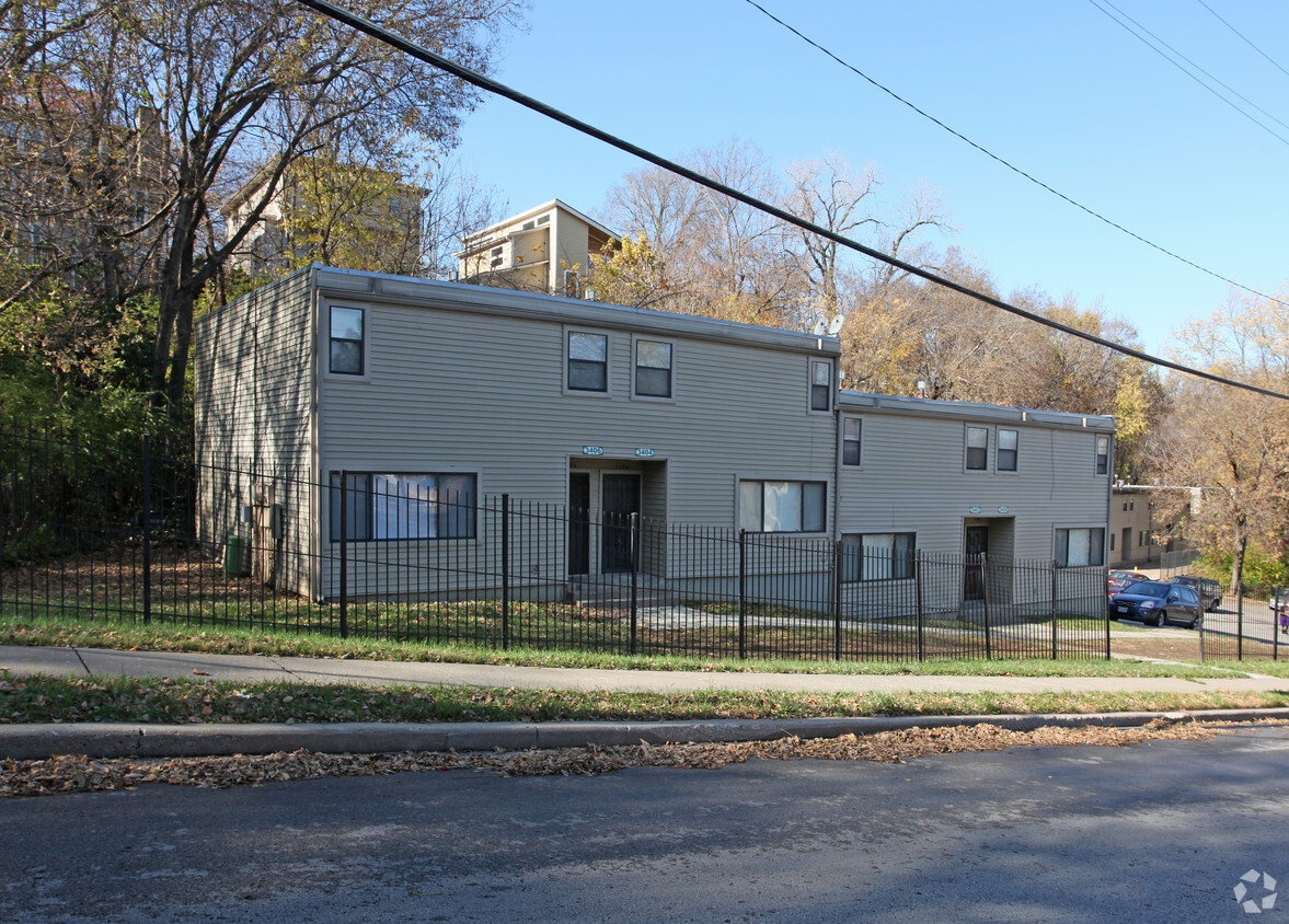 Primary Photo - Woodbridge Apartments