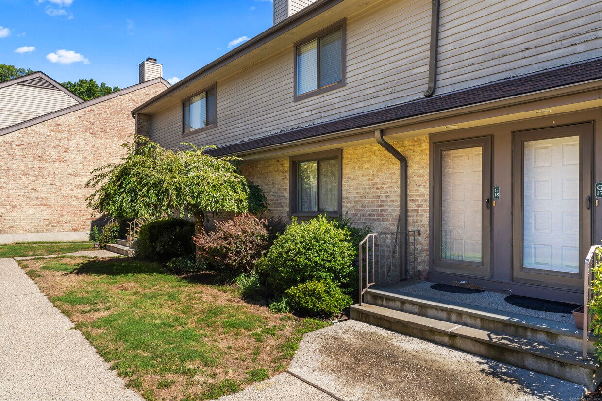 Foto principal - 2289 Bedford St