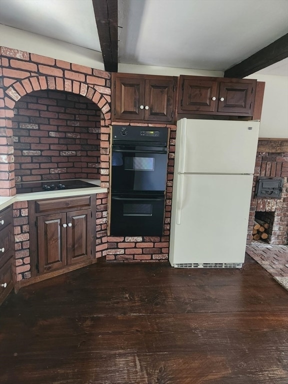 Building Photo - 285 Main St