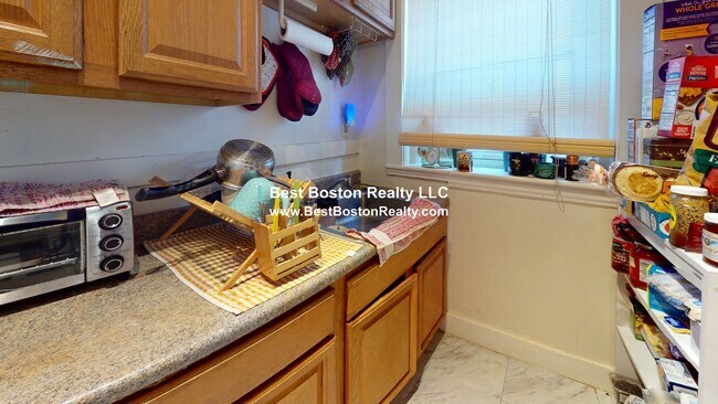 Foto del edificio - 163 Summer St