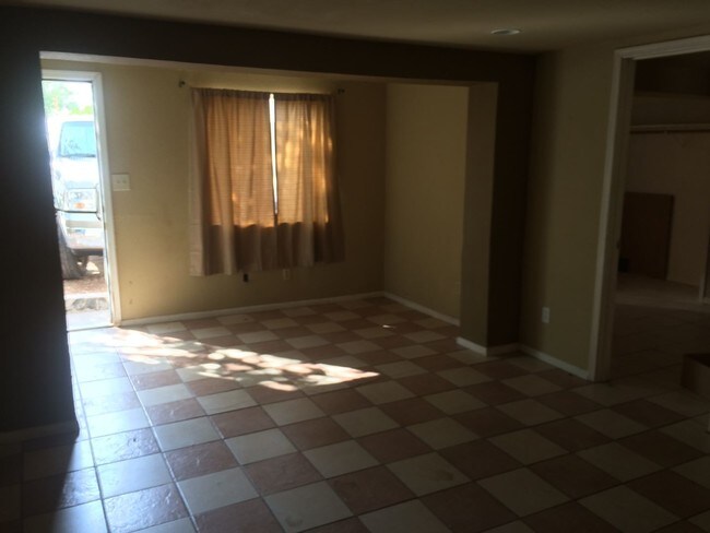 Foto del edificio - 406 N Colorado Ave
