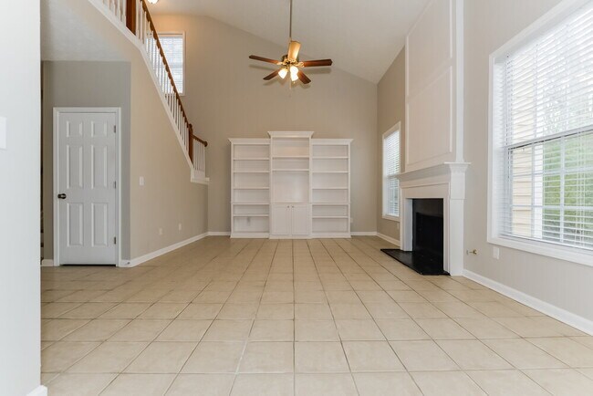 Foto del edificio - 416 Heathcliff Ct