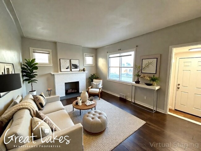 Foto del edificio - Charming 3 Bedroom 2 Bathroom now availabl...