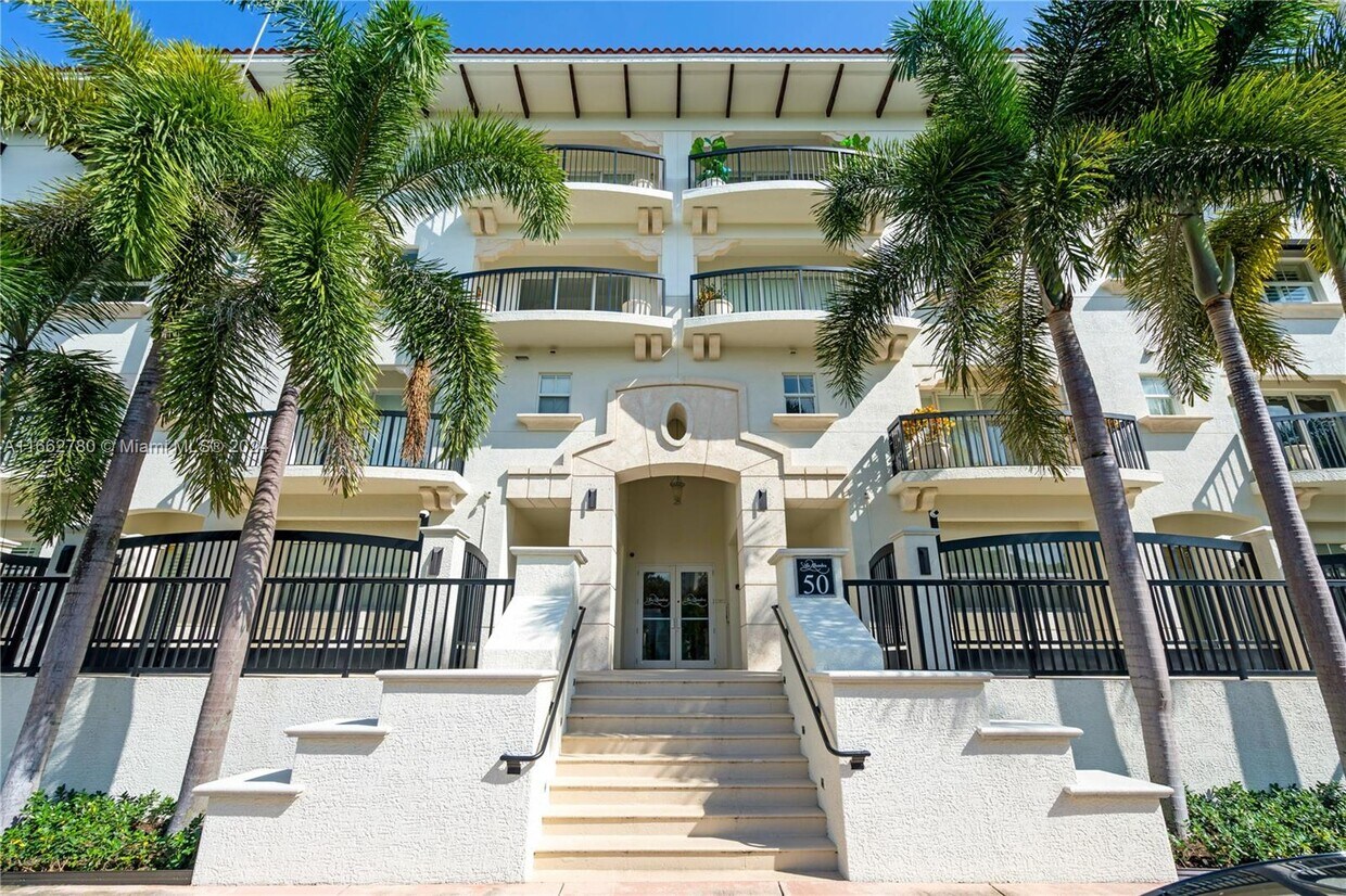 Foto principal - 50 Alhambra Cir