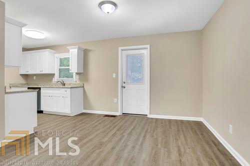 Foto del edificio - 160 Hidden Brook Ct