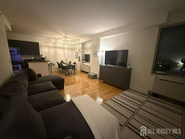 Foto del edificio - 1 Spring St