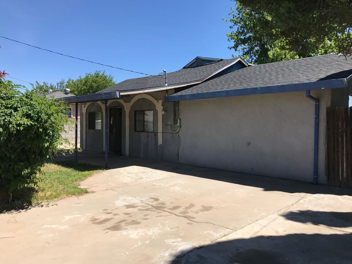 Foto principal - 5 bed / 4 ba house - Olivehurst