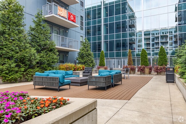 Pool - Radius At The Banks Apartments