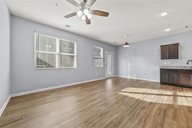 Foto del edificio - 2056 Wildflower Way NW