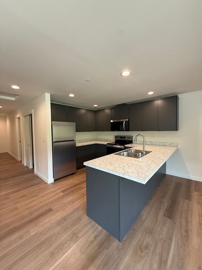 Building Photo - 705 W Lake Samish Dr
