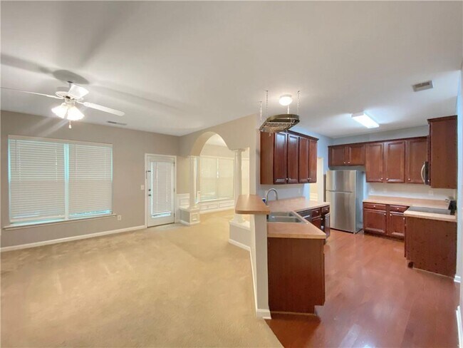 Building Photo - 3607 Silver Brooke Ln