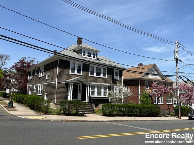 Building Photo - 289 Foster St