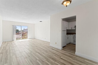 Building Photo - 493 NW 43rd St