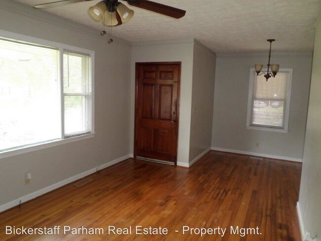 Foto del edificio - 2942 Bellanca St