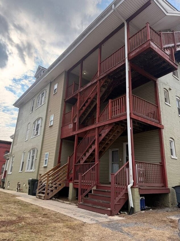 Foto del edificio - 428 W Washington St