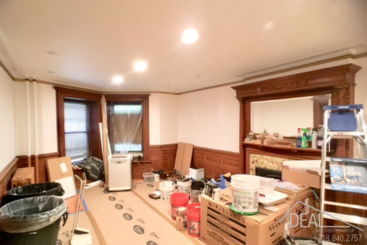 Primary Photo - 206 8th Avenue #1R