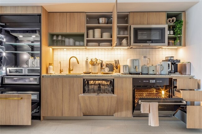 Building Photo - 159 NE 6th St