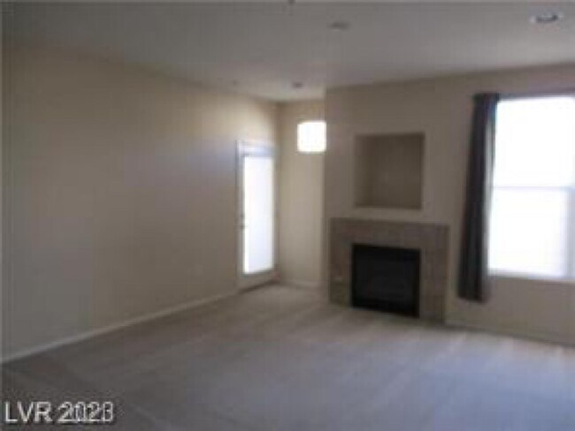 Building Photo - 5855 Valley Dr