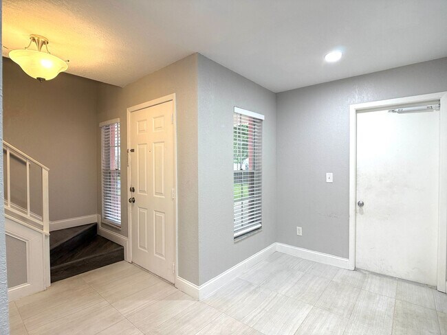 Foto del edificio - 4815 Walden Cir