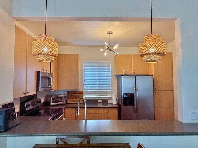 Building Photo - Partially Furnished 3 Bedroom / 2.5 Bathroom Townhome for Rent in Iliahi at Kehalani!