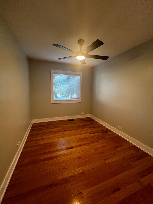 Foto del edificio - 1041 Cove Dr