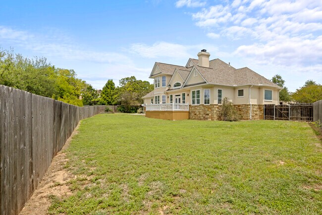 Building Photo - 2159 Hedgestone