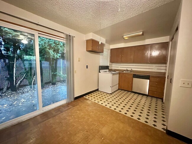 Building Photo - 3809-3811 SE 164th Avenue