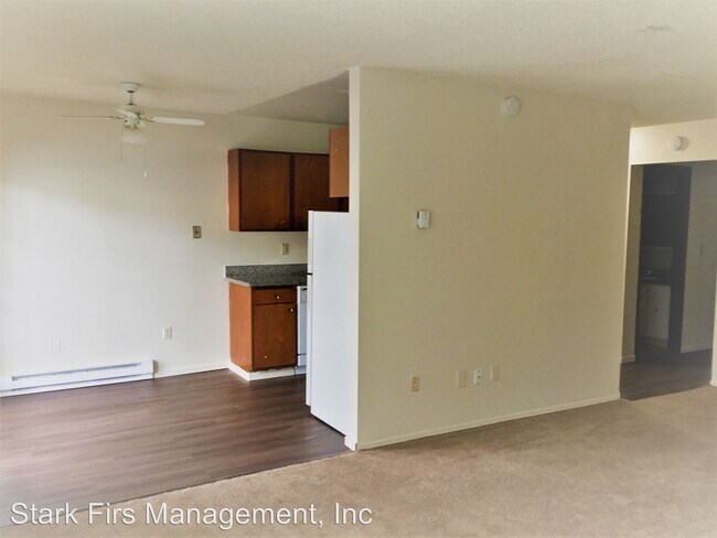 Building Photo - 14021 SE Stark St