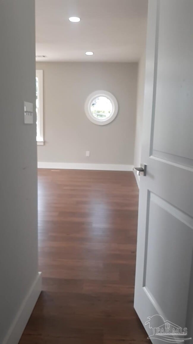 Building Photo - 1001 N Palafox St