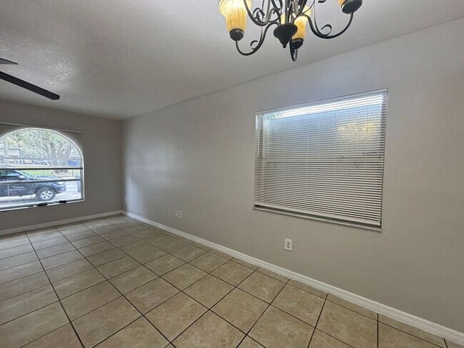 Foto del edificio - 6709 N 22nd St