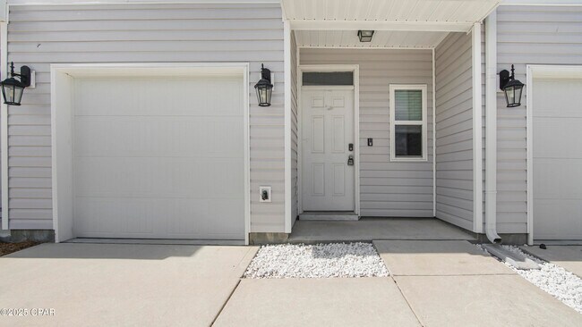 Building Photo - 5780 Callaway Cir