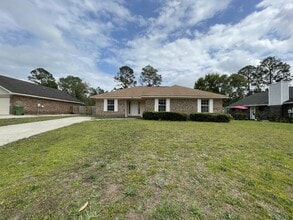 Building Photo - 804 Malibu Dr