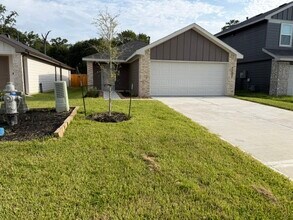 Building Photo - 11627 Ruffian Dr