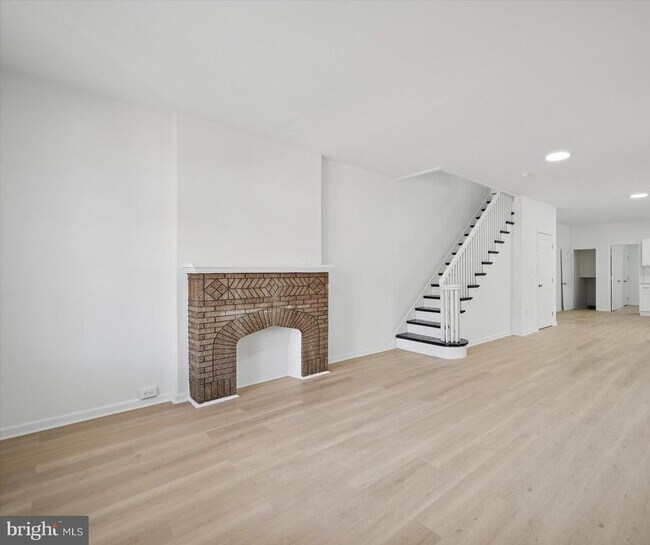 Building Photo - 142 N 53rd St