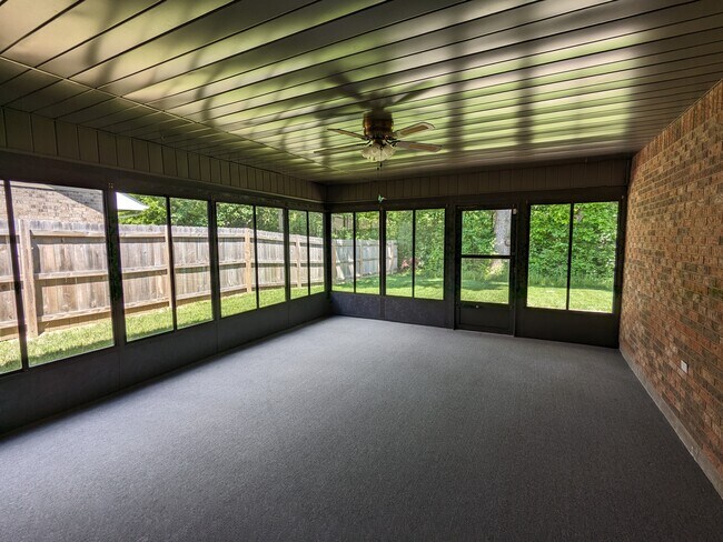 Sunroom - 7318 McSmith Ln