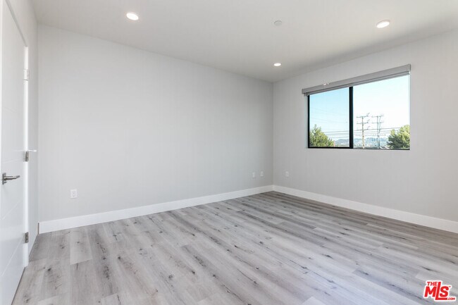 Foto del edificio - 14612 Calvert St