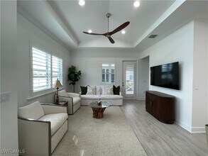 Building Photo - 6984 Saona CT