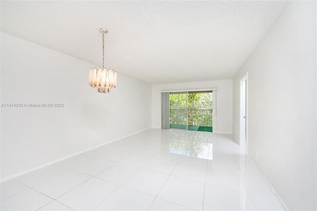 Building Photo - 1251 SW 125th Ave