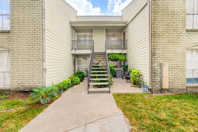 Foto del edificio - 6200 W Tidwell Rd