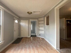 Building Photo - 106 E Main St Building Photo - 106 E Main St