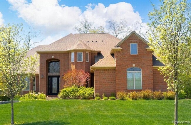 Building Photo - 4906 Stonehenge Dr