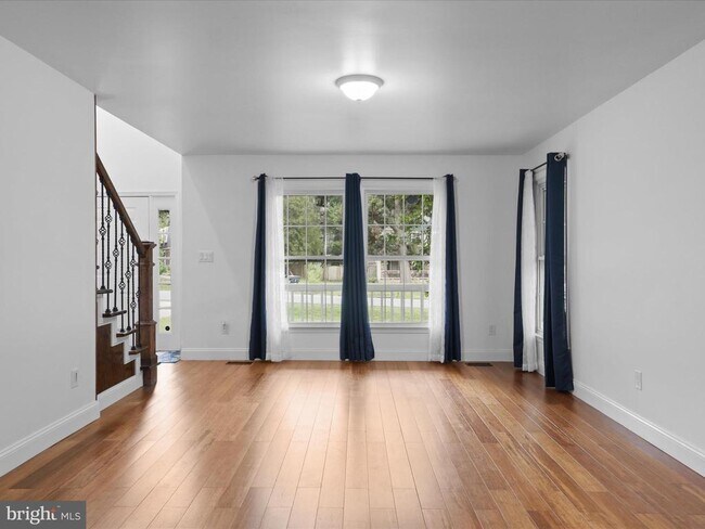 Foto del edificio - 1012 Richmond Dr