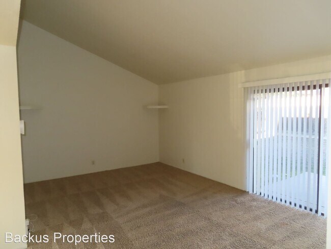 Building Photo - 2 br, 1 bath House - 648 Surrey Way