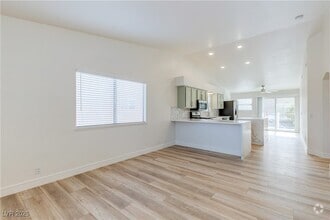 Building Photo - 8009 Celestial Ave