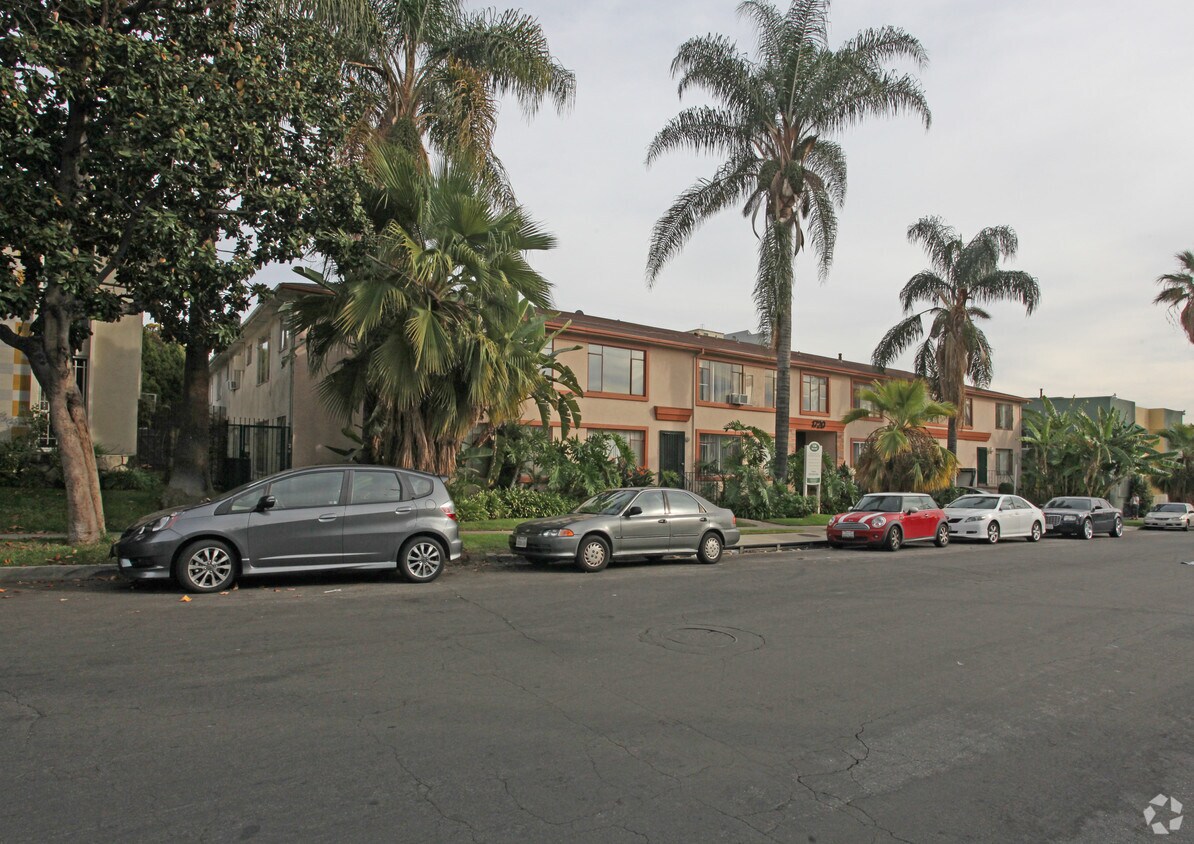Harvard Manor Apartments Apartments in Los Angeles, CA