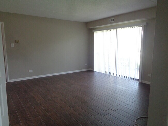 Foto del edificio - 14785 Lake View Dr