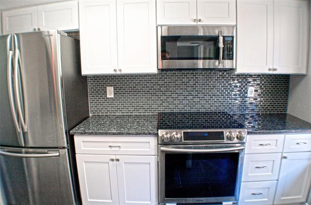 Building Photo - 8560 Park Ln