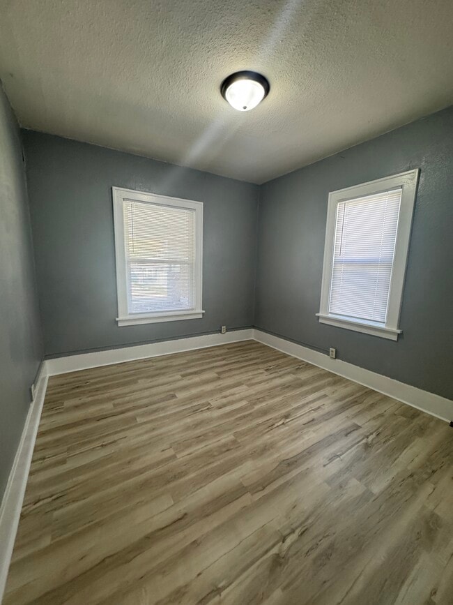 Foto del edificio - 2018 S Brookfield St