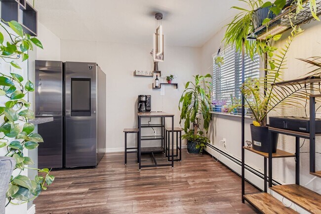 Foto del edificio - 7309 W Hampden Ave