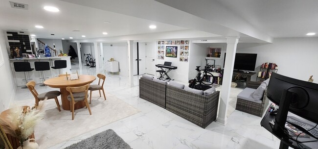 Foto del edificio - 6236 N Francisco Ave